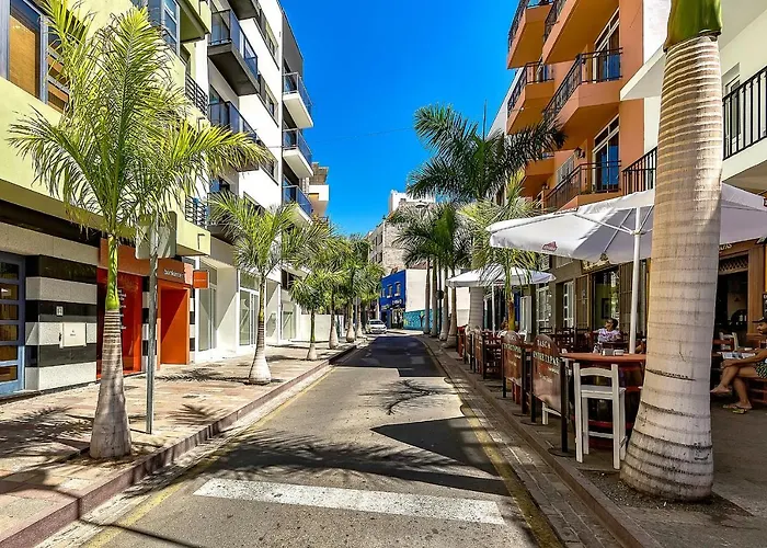 Апартаменты Hortensia Suites Apartments, Los Cristianos, Tenerife Лос Кристианос