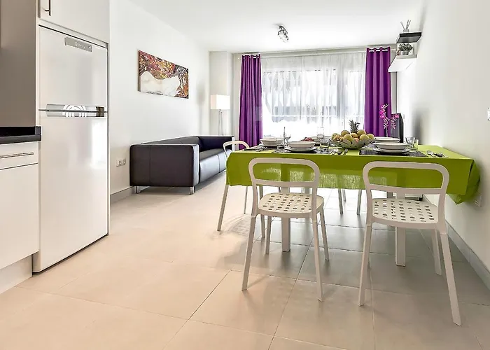 Hortensia Suites Apartments, Los Cristianos, Tenerife * ロスクリスティアーノス