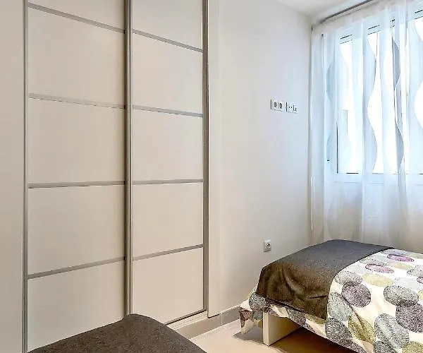 Апартаменты Hortensia Suites Apartments, Los Cristianos, Tenerife *