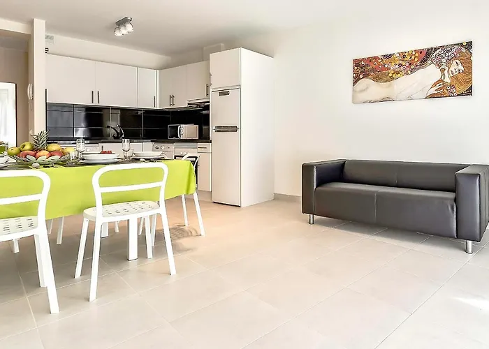 Hortensia Suites Apartments, Los Cristianos, Tenerife *