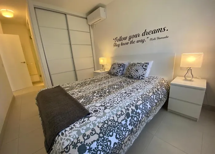 Hortensia Suites Apartments, Los Cristianos, Tenerife Лос Кристианос