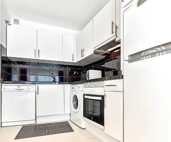 Hortensia Suites Apartments, Los Cristianos, Tenerife Апартаменты Лос Кристианос