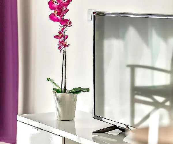 Апартаменты Hortensia Suites Apartments, Los Cristianos, Tenerife
