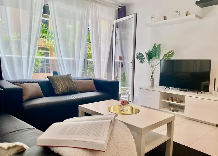 Hortensia Suites Apartments, Los Cristianos, Tenerife Апартаменты